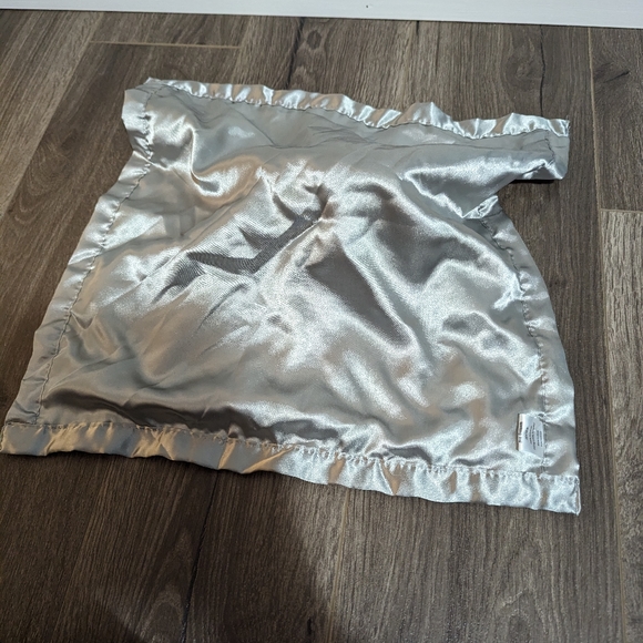 Pro Goleem grey Elephant Lovey Security blanket with satin back. - Picture 4 of 4